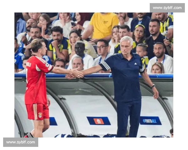 本菲卡主帅盛赞切尔西实力：红牌阴影下 10 人苦战顶级强队