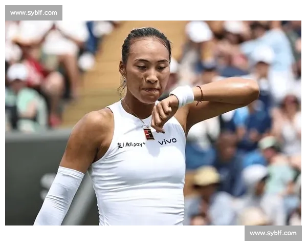 郑钦文温网首秀苦战三盘憾负 草地征程再遇瓶颈仍展韧性