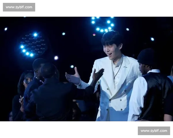 最佳新秀之争白热化：弗拉格、杨翰森与约翰逊的三国杀